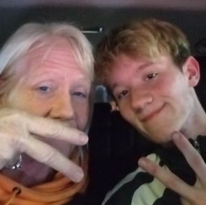 Meet your Posher, Robin